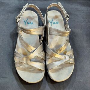 YUU WOMEN'S OPEN-TOE MULTI-STRAPS SLIP-ON SANDAL
